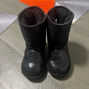 Uggs boots toddler size 9